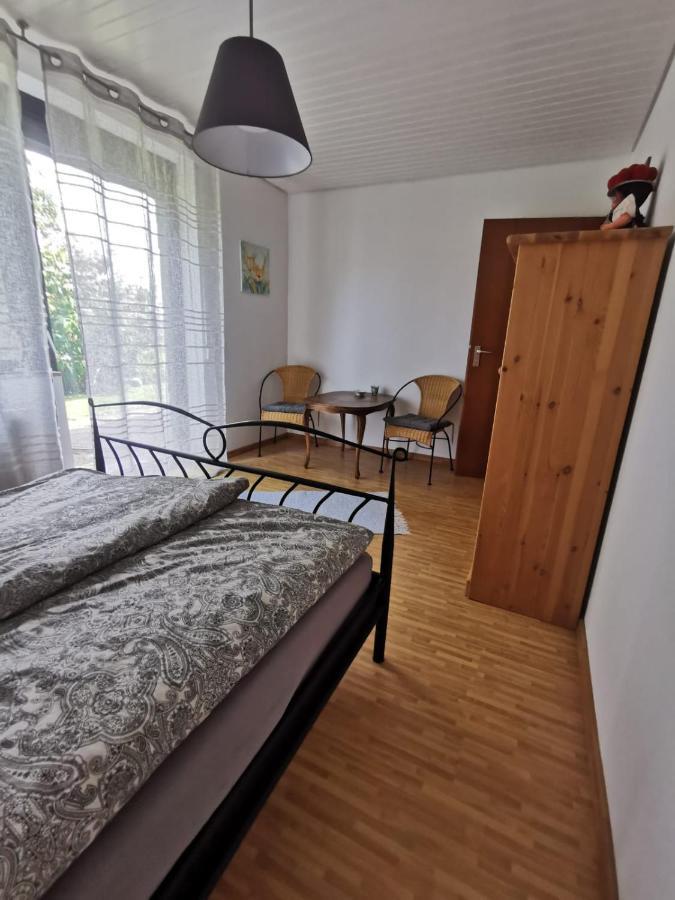 Haus Buron Apartment ทิทิเซ-นอยชตัดท์ ภายนอก รูปภาพ
